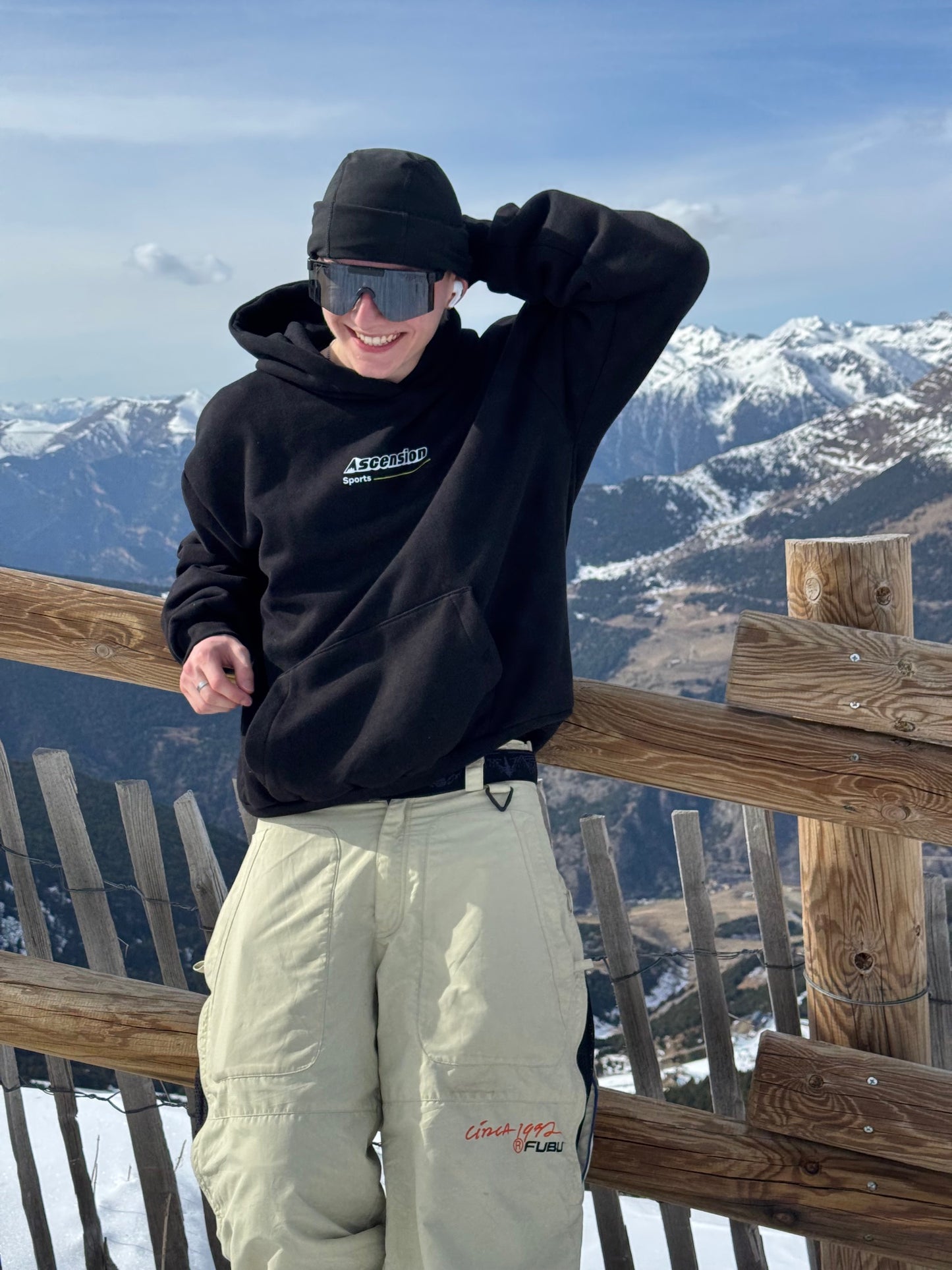 ASCENSION SPORTS HOODIE - GREENERS