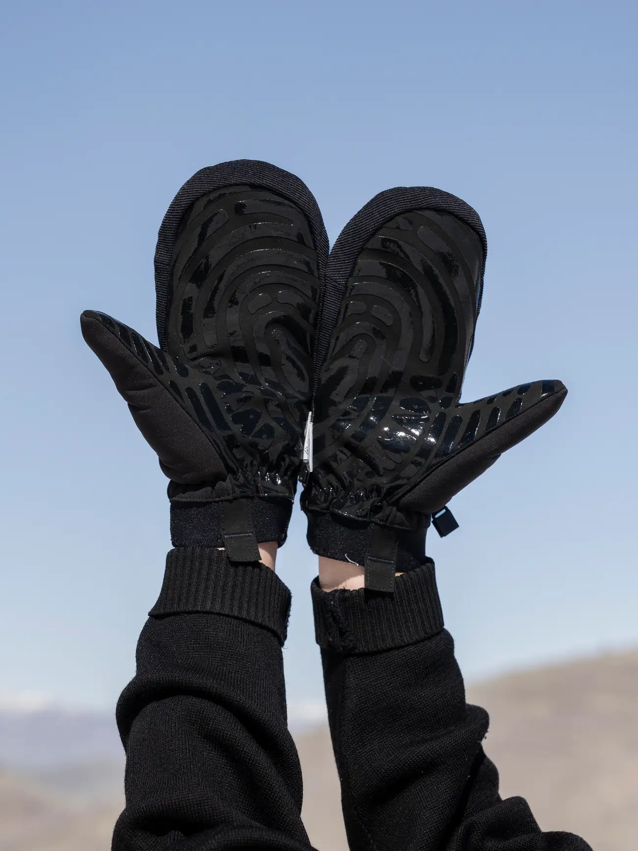 Armada - Carmel Windstopper Mitt - Off White Smiley